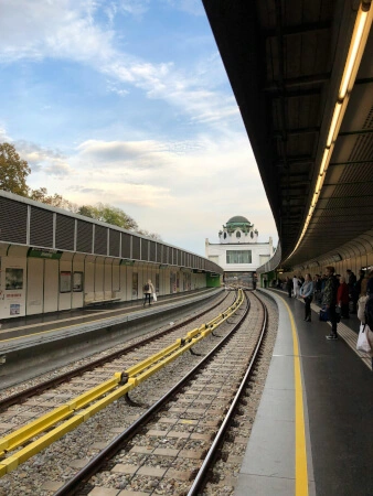 Image of the Karlsplatz metro station in Vienna, Austria