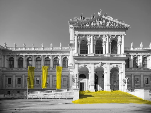 Image of the facade of the main building of the University of Vienna